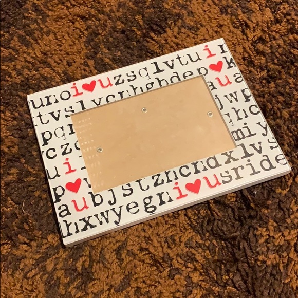 Alphabet “I ❤️ U” Picture Frame - Picture 2 of 6